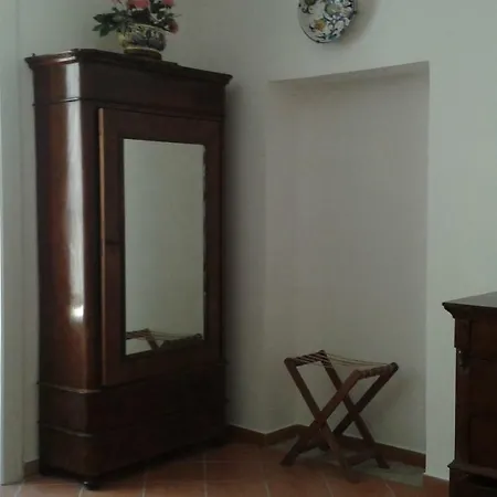 Giga 5 Bed and breakfast 3*